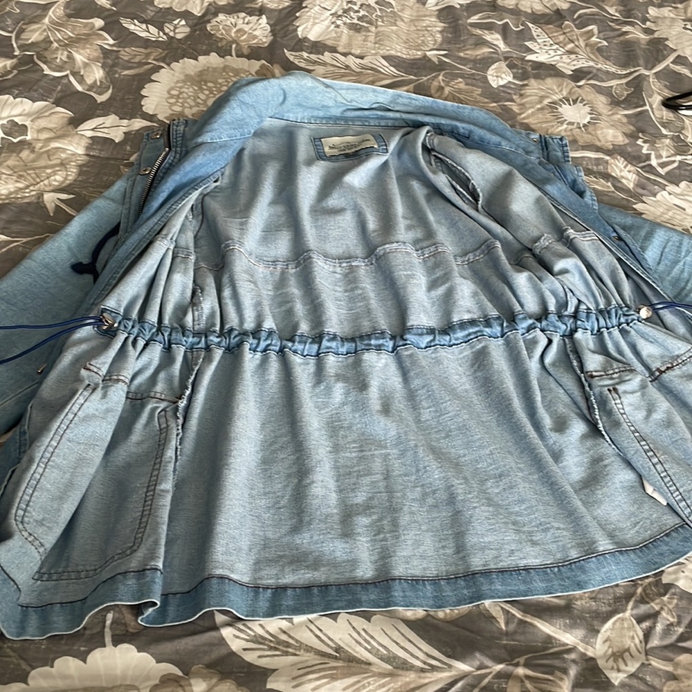 Jean jacket - Picture 7 of 9